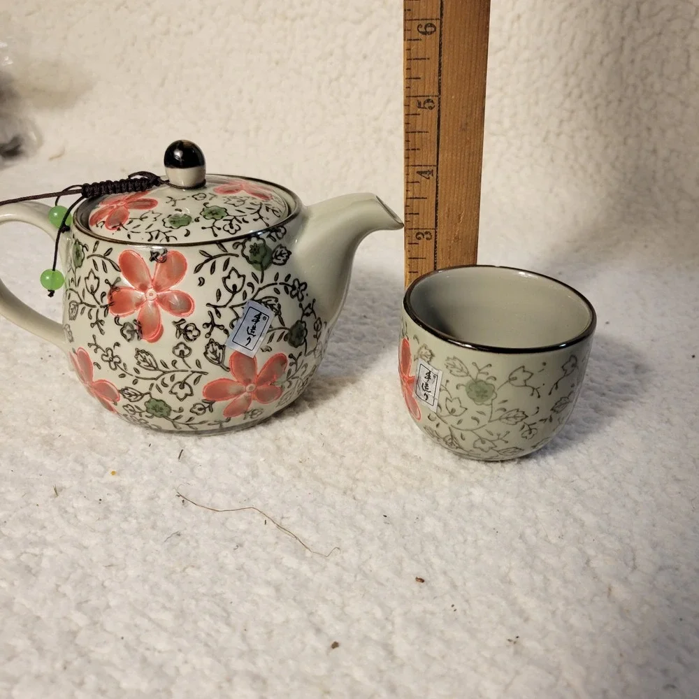 Chinese Teapot With Strainer And 1 Tea Cups, See Photos.. Chip‎ On Cup